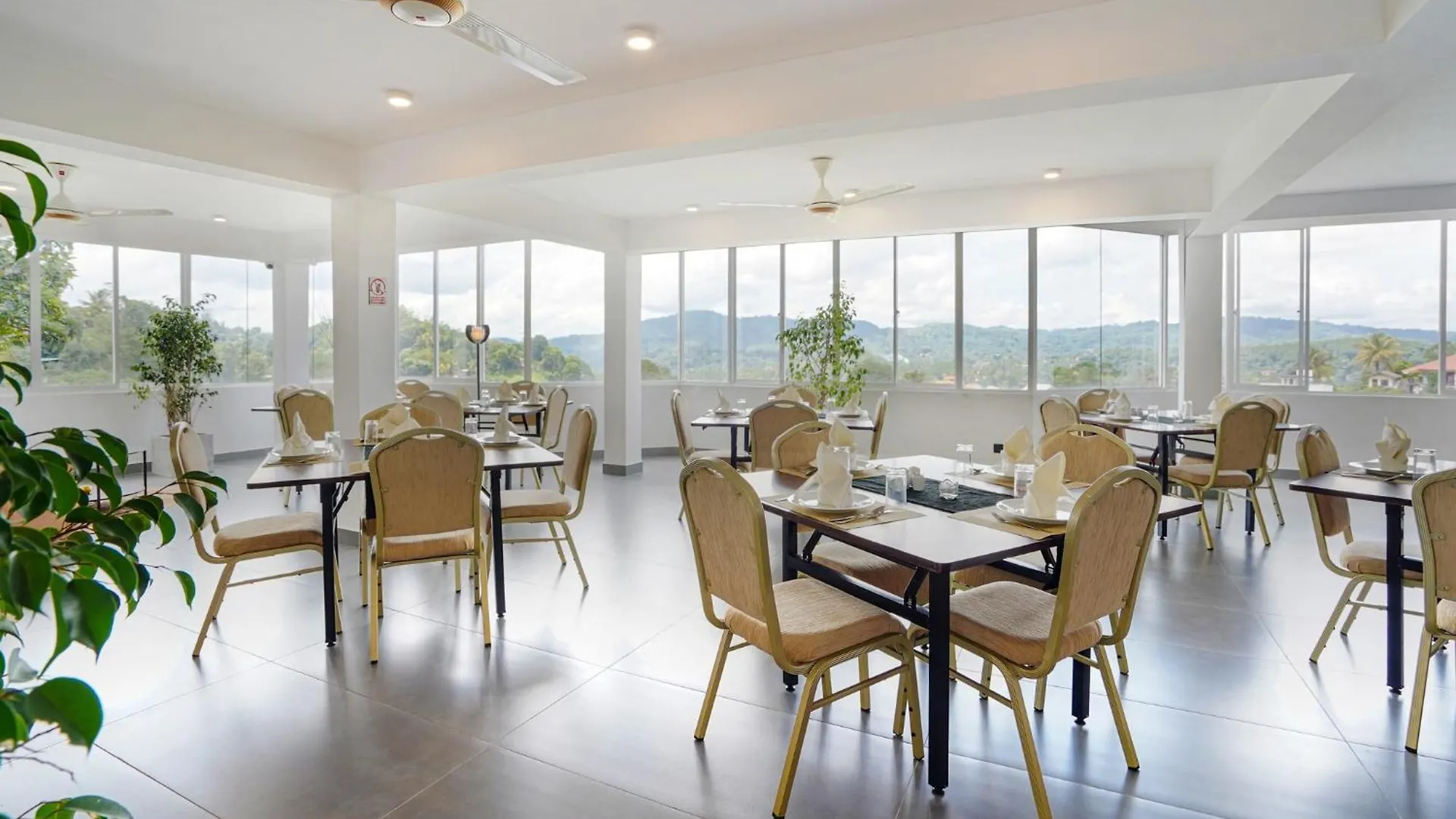 Aparthotel Regent Heights Kandy 0*,  Sri Lanka